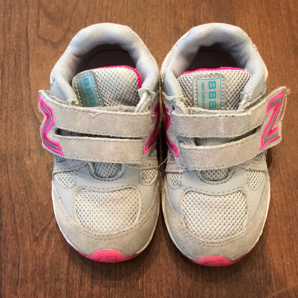 New Balance toddler tennis shoes